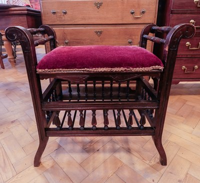 Lot 1657 - A late Victorian / Edwardian upholstered...