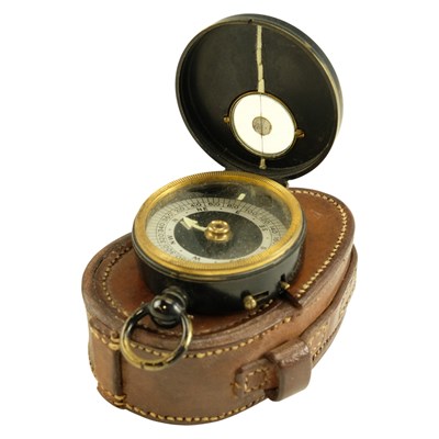 Lot 153 - A Great War period Sinclair reflex compass, in...