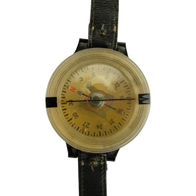 Lot 106 - A Third Reich Luftwaffe airman's model AK 39...