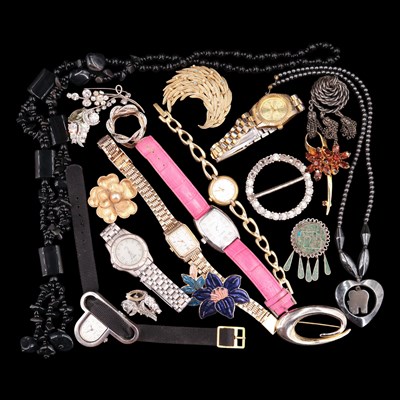 Lot 1052 - Costume jewellery and fashion...