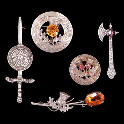 Lot 975 - A group of early-to-mid 20th Century Scottish...