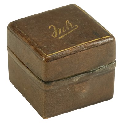 Lot 534 - A Victorian leather-bound travel inkwell, 3.5...