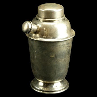 Lot 933 - An early 20th Century electroplate cocktail...