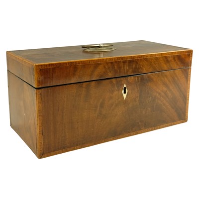 Lot 717 - A Georgian flame-figured mahogany...