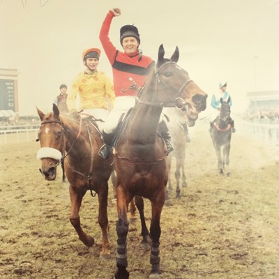 Lot 578 - [Autograph / Horse Racing] A signed poster of...