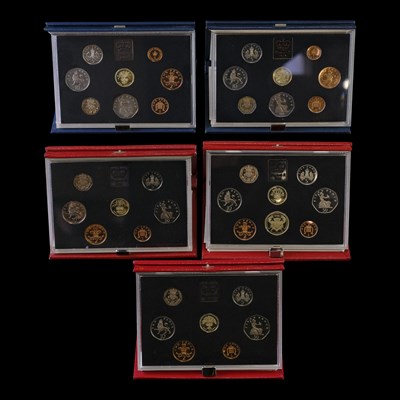 Lot 325 - A group of five 1980s Royal Mint UK proof coin...