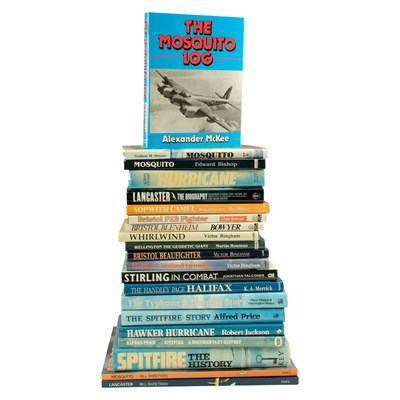 Lot 251 - A large group of books on Great War and Second...