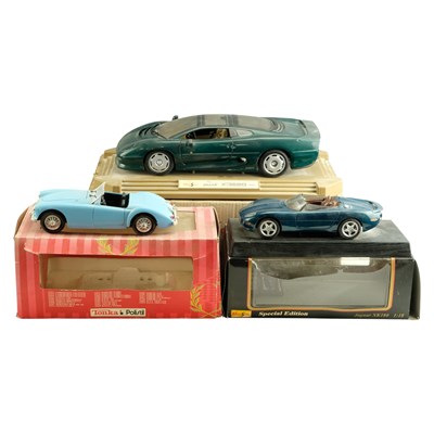 Lot 650 - A 1990s Maisto 1:12 scale model Jaguar...