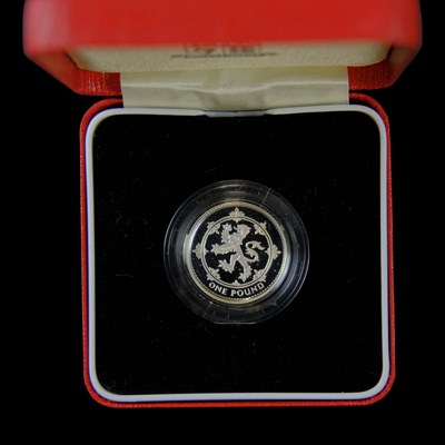 Lot 368 - A Royal Mint UK 1999 silver proof piedfort one...