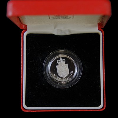 Lot 374 - A Royal Mint UK 1998 silver proof piedfort one...