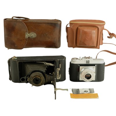 Lot 613 - A vintage Kodak No 2C Folding Autographic...