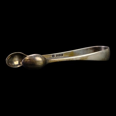 Lot 920 - Edwardian silver sugar tongs, Cooper Brothers...