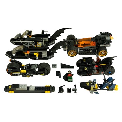 Lot 639 - A group of LEGO Batman and Robin minifigures...