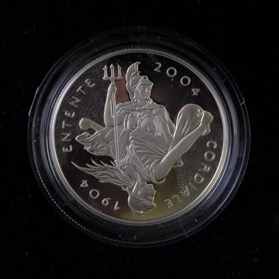 Lot 415 - A Royal Mint UK 2004 "Entente Cordiale" silver...