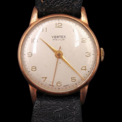 Lot 1070 - A 1950s Vertex "Revue" 9 ct gold...