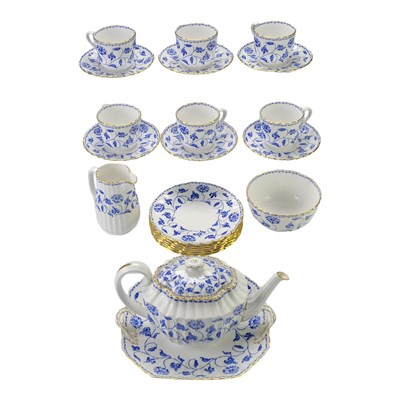 Lot 807 - A Spode "Colonel" pattern gilt-enriched...