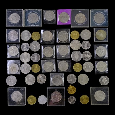 Lot 508 - A group of GB commemorative crowns and other...