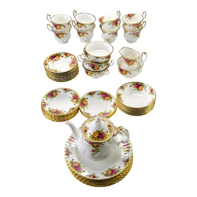 Lot 803 - An extensive suite of Royal Albert Old Country...