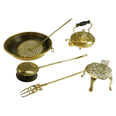 Lot 694 - 19th Century domestic metalware / kitchenalia,...