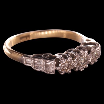 Lot 952N - A vintage three-stone diamond ring, comprising...