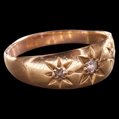 Lot 952B - A vintage three-stone diamond ring, comprising...