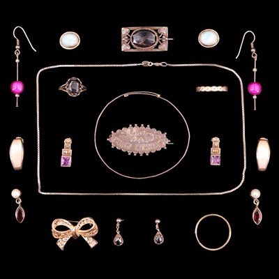 Lot 952A - A small quantity of antique and vintage silver...