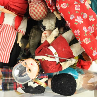 Lot 743 - A quantity of mid 20th Century plastic...