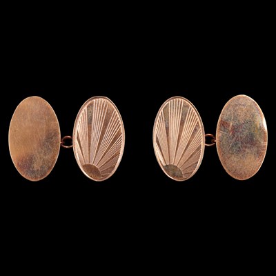 Lot 1006E - A set of 9 ct gold cufflinks, having oval...
