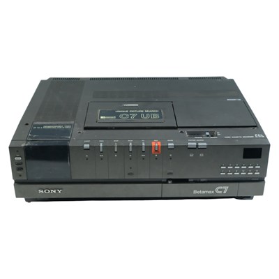 Lot 625 - An early 1980s Sony Betamax SL-C7 top-loading...