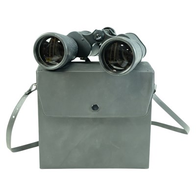 Lot 624 - A set of Jessop 16x50 binoculars, cased