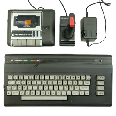 Lot 731 - A 1980s Commodore series 264 model 16 home...