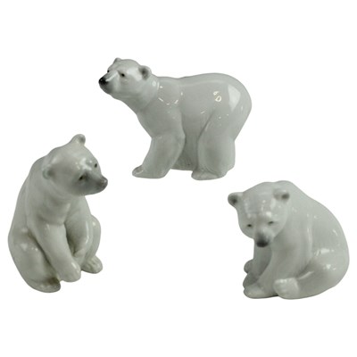 Lot 1034 - Three Lladro polar bears, tallest 11.5 cm