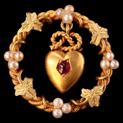 Lot 1384 - A late 19th / early 20th Century ruby, seed...
