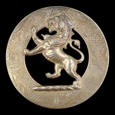 Lot 102 - A London Scottish piper's baldric badge, 6.2 cm