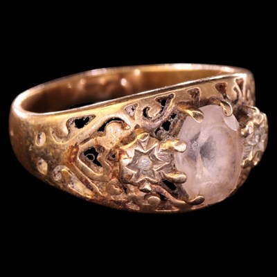Lot 1300 - A near-contemporary diamond and paste ring,...