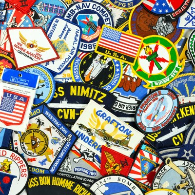 Lot 233 - A group of US Air Force and Navy unit...