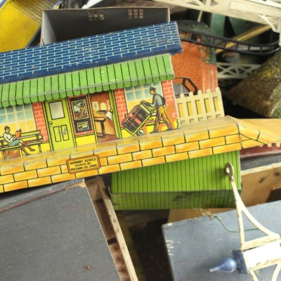 Lot 694 - [Model Railway] A quantity of O gauge...