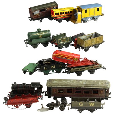 Lot 695 - [Model Railway] A quantity of tinplate...