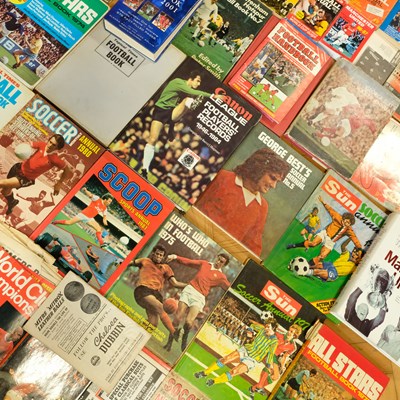 Lot 444 - [Football] A large group of vintage to...