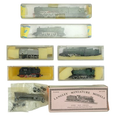 Lot 707 - [Model railway] A small quantity of N gauge...