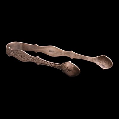 Lot 1148 - George III silver sugar tongs, bearing...