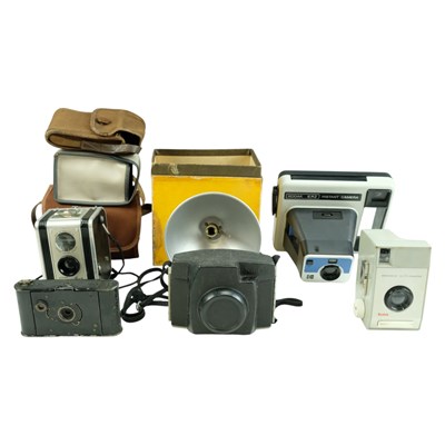 Lot 615 - Vintage Kodak film cameras and accessories,...