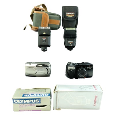 Lot 616 - A vintage Olympus Zoom 2000 35 mm film camera,...