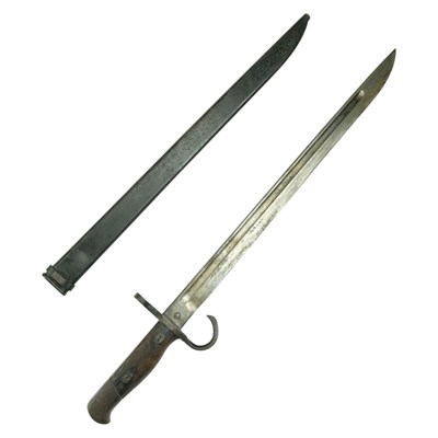 Lot 338 - An Imperial Japanese Type 30 Arisaka bayonet,...