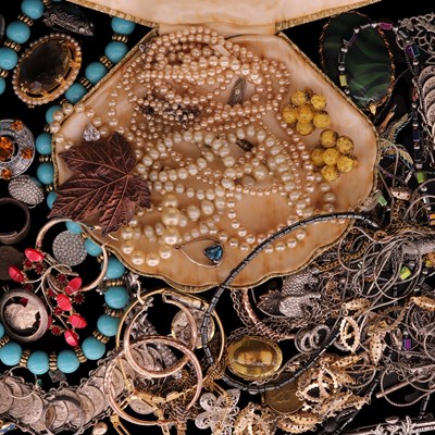 Lot 1532 - A group of vintage to contemporary costume...