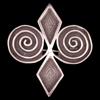 Lot 1440 - A vintage Scottish Ola Gorie Orkney silver...