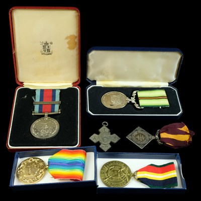 Lot 560 - British and French military commemorative...