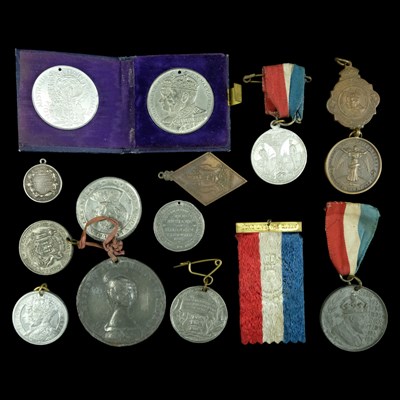 Lot 561 - Victorian and later Military and Royal...