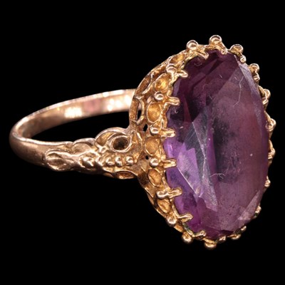 Lot 1464 - A 1970s lilac sapphire cocktail...