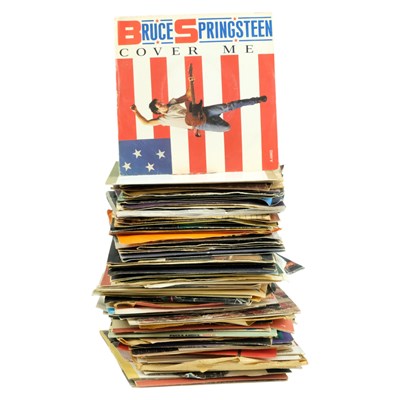 Lot 666 - A quantity of vinyl singles, including works...